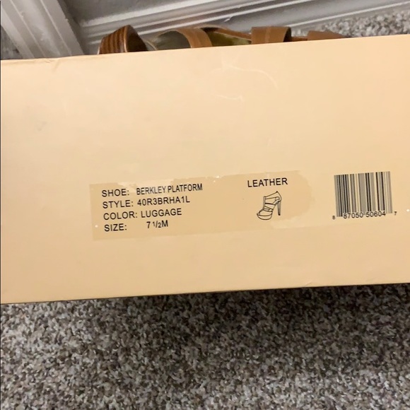 Sold - Picture 3 of 4